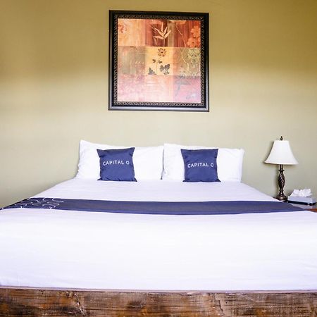 Capital O Hotel Villa Azura Tecate Kültér fotó